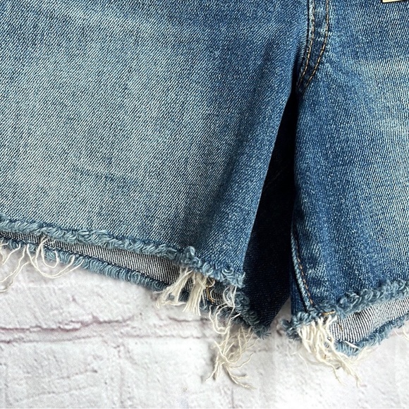 MADEWELL High Rise Cutoff Medium Wash Raw Hem Jean Shorts - Picture 6 of 11